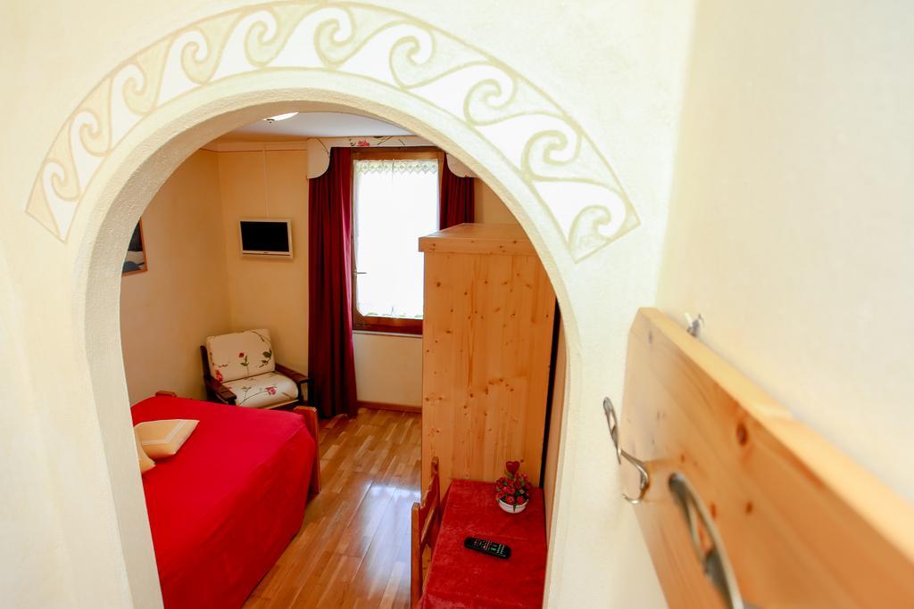 Albergo Adele Bormio Exterior photo